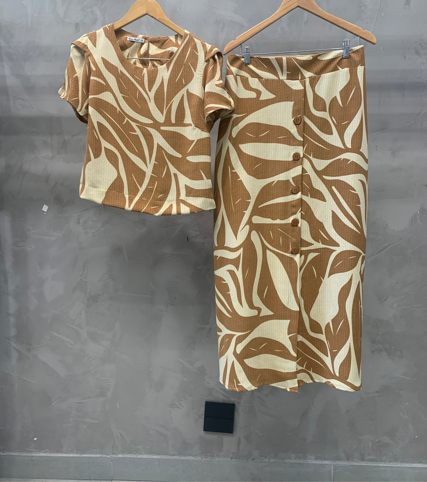 Conjunto Plus de Saia e Cropped 91600