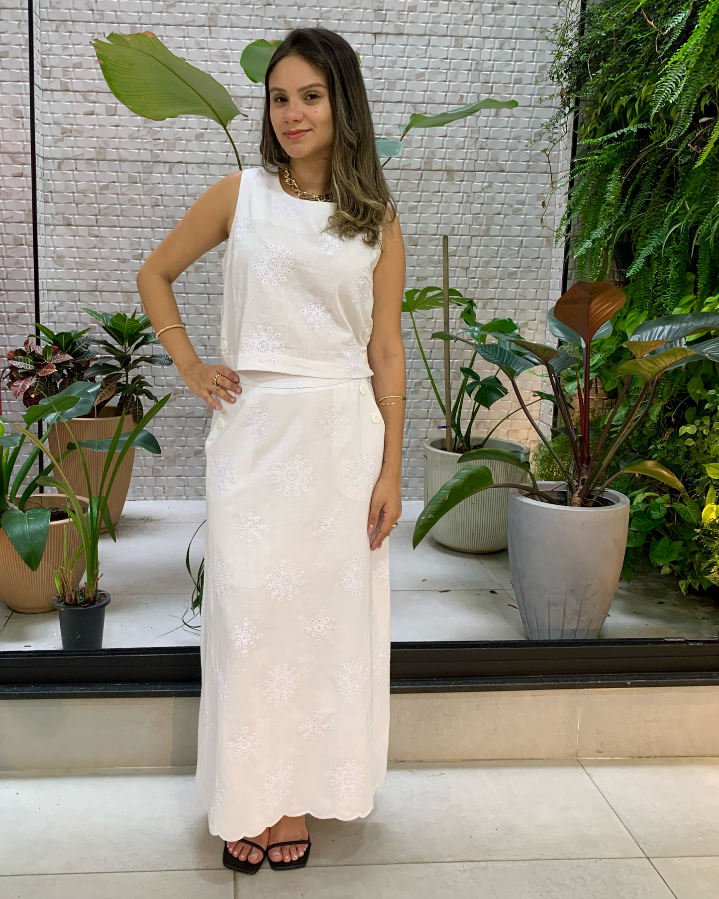 Conjunto Cropped e Saia De Linho Bordado 90373