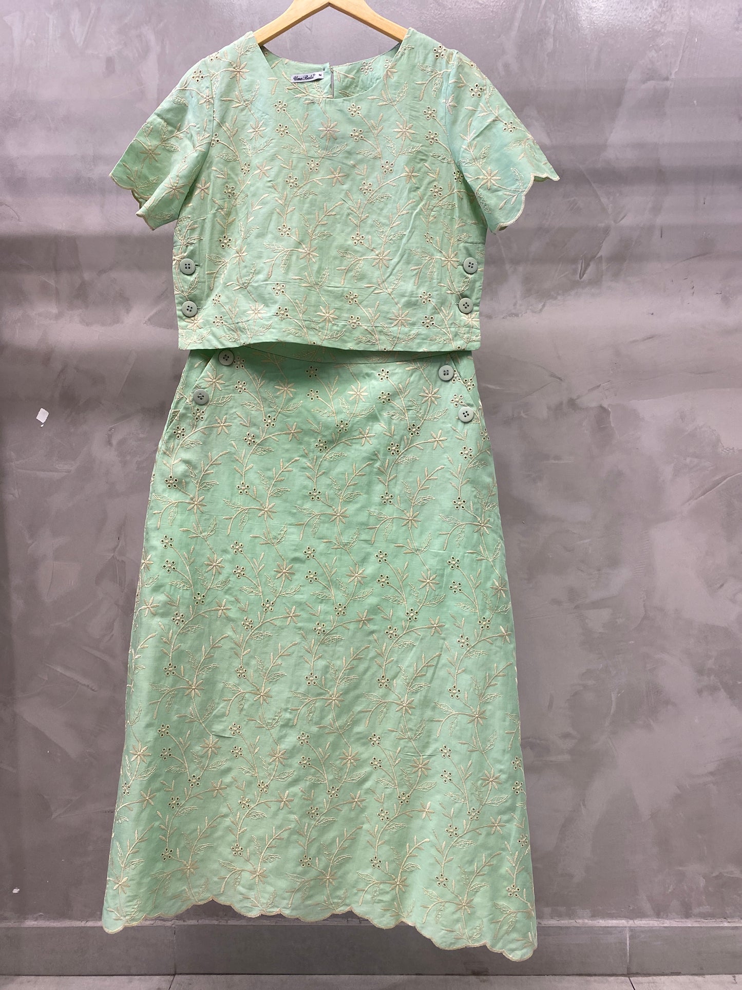 Conjunto Saia e Cropped de Algodão Bordado 90560