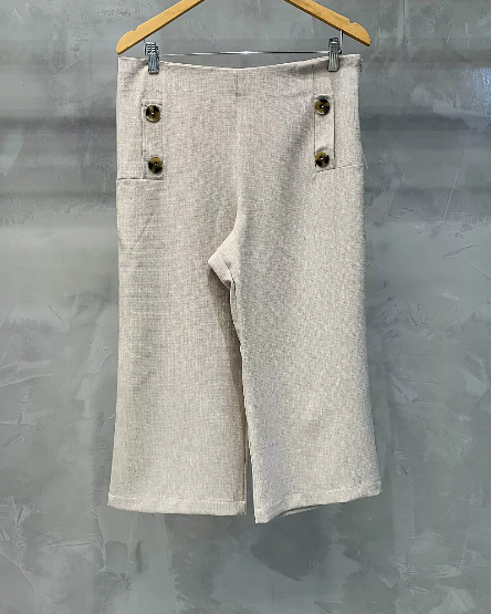 Calça Pantacourt com Botões 29621