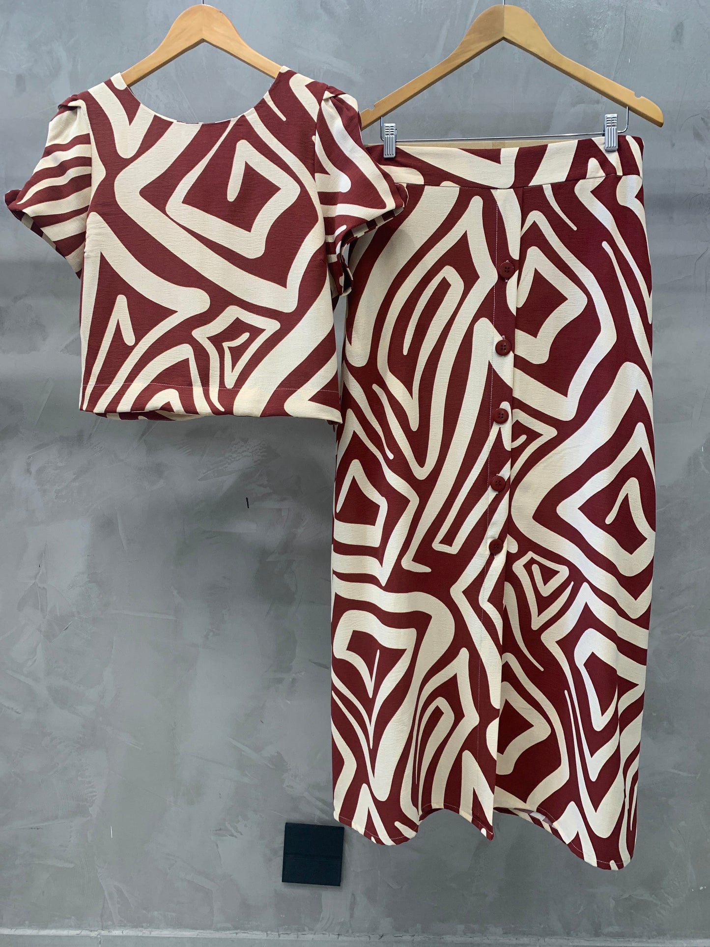 Conjunto Cropped e Saia 91561