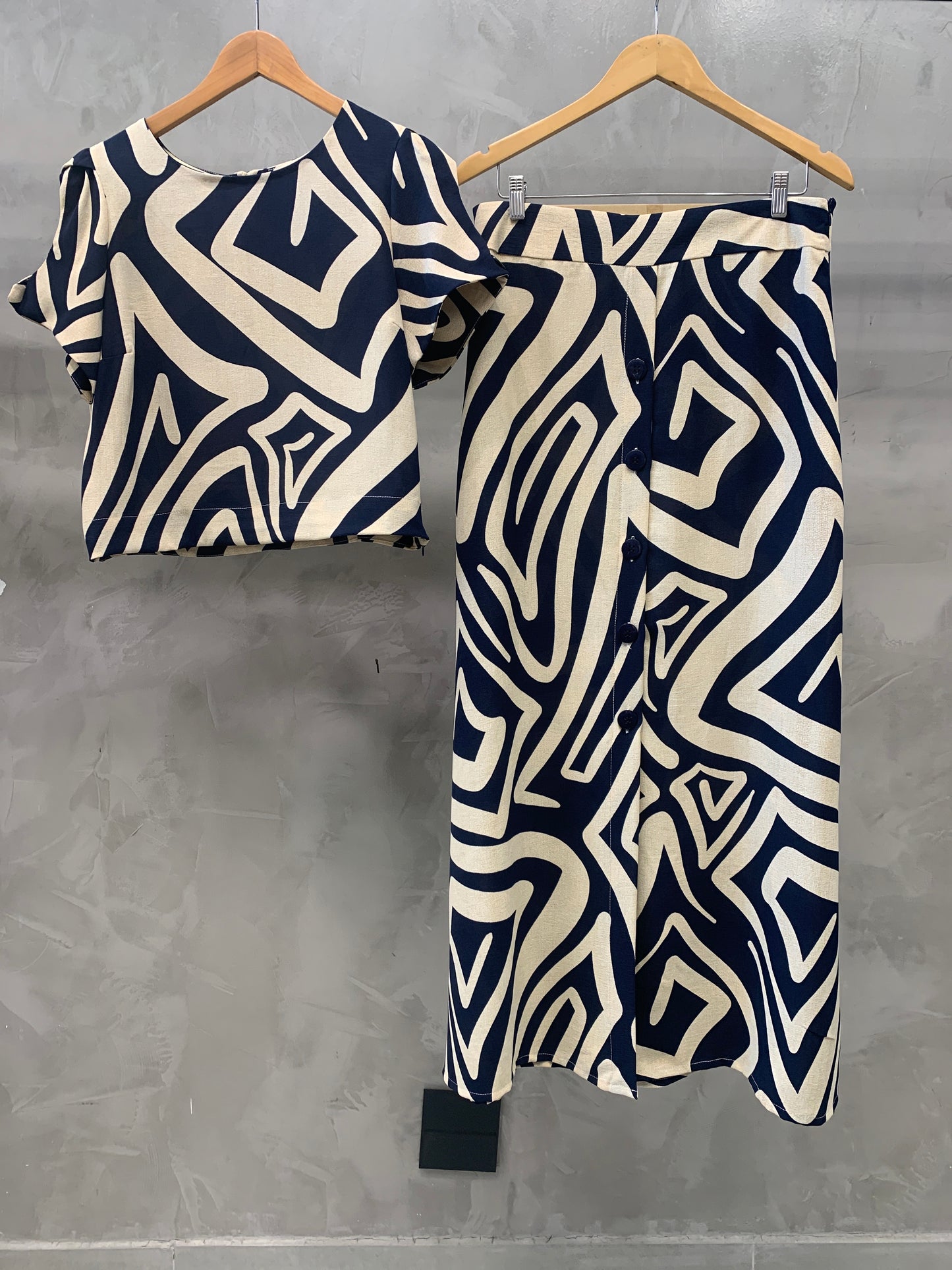 Conjunto Cropped e Saia 91561