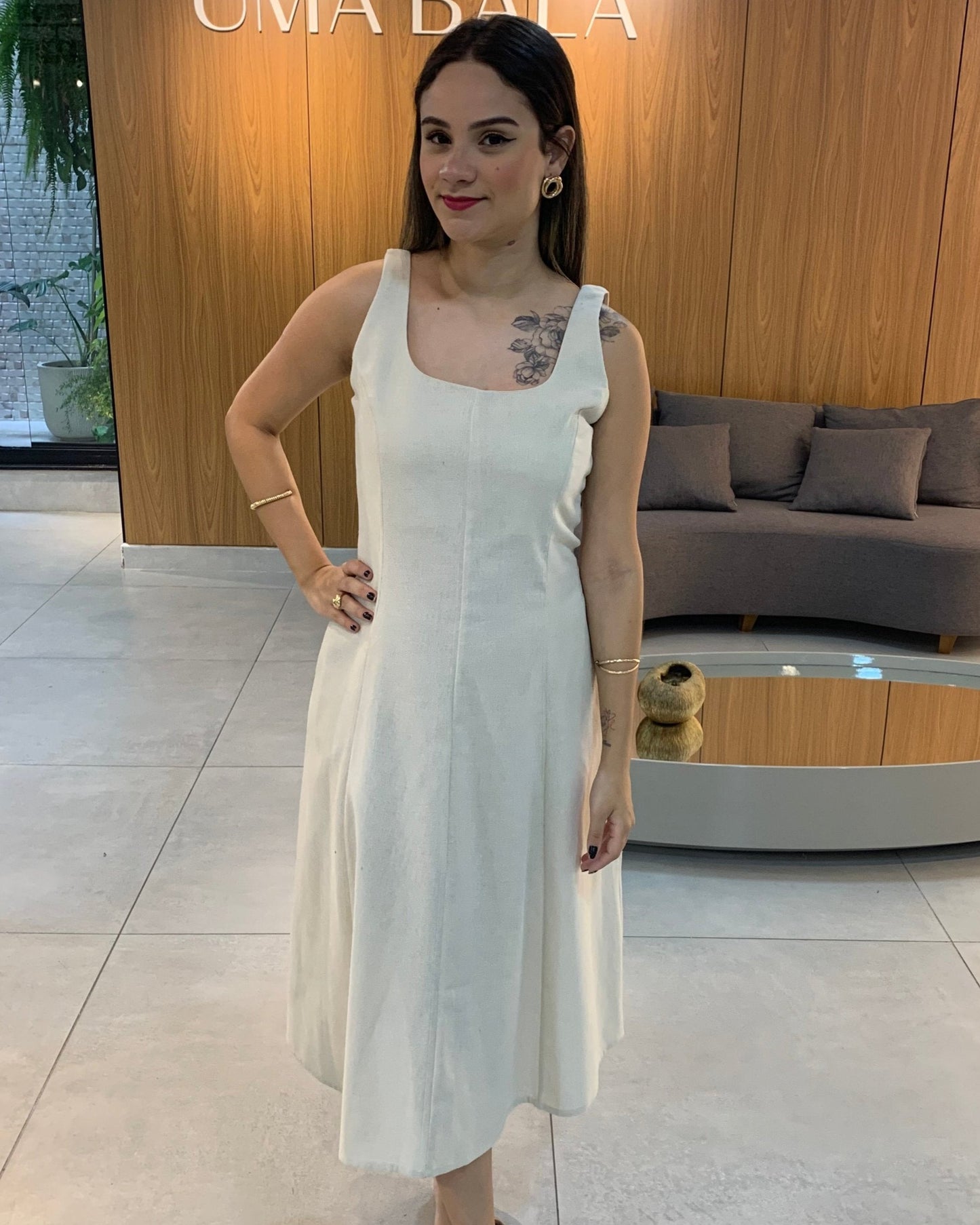 Vestido Midi Decote Reto 09091