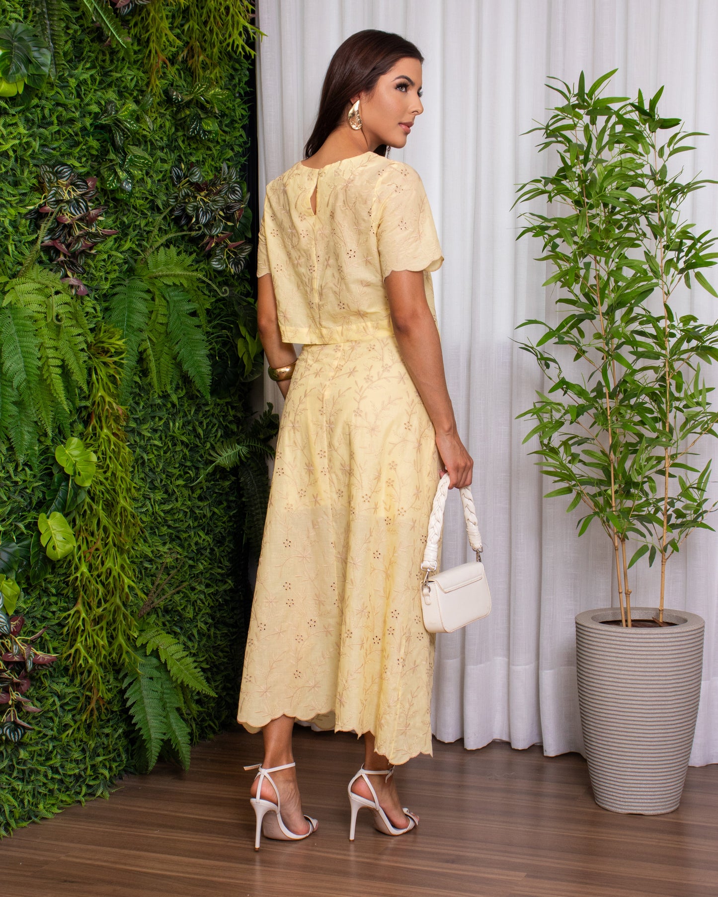 Conjunto Saia e Cropped de Algodão Bordado 90560