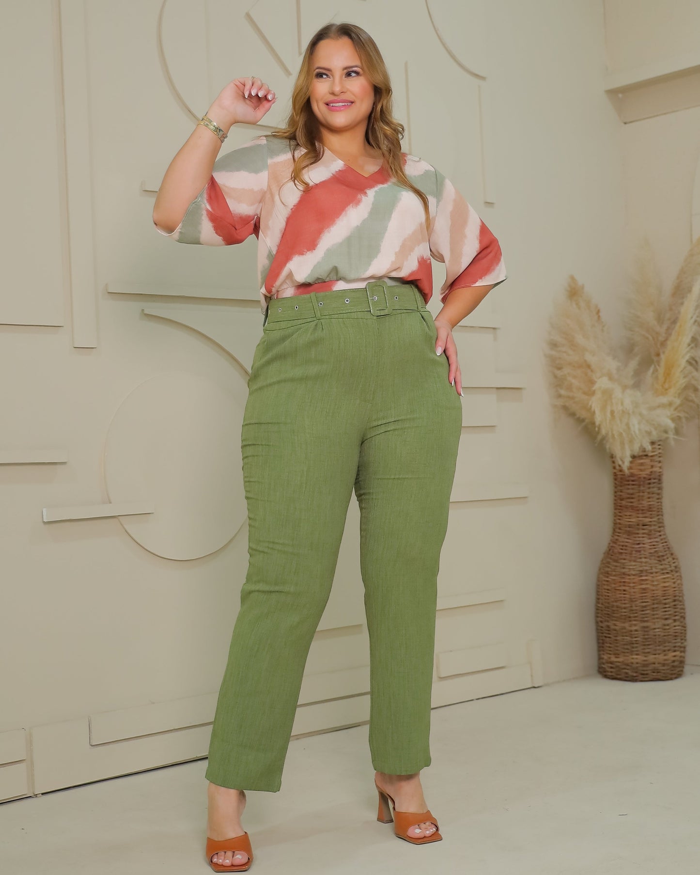 Calça Plus com Cinto Polylinho 02936