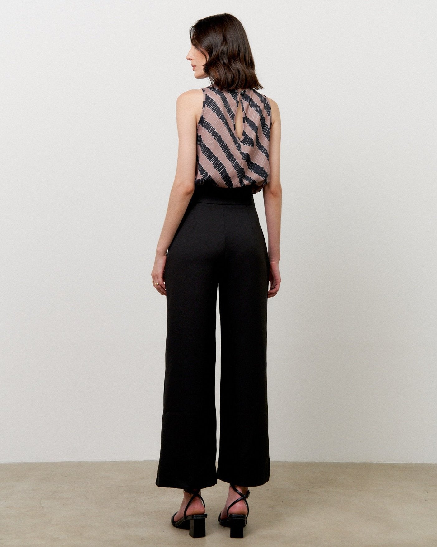 Calça Flare Alfaiataria 02933