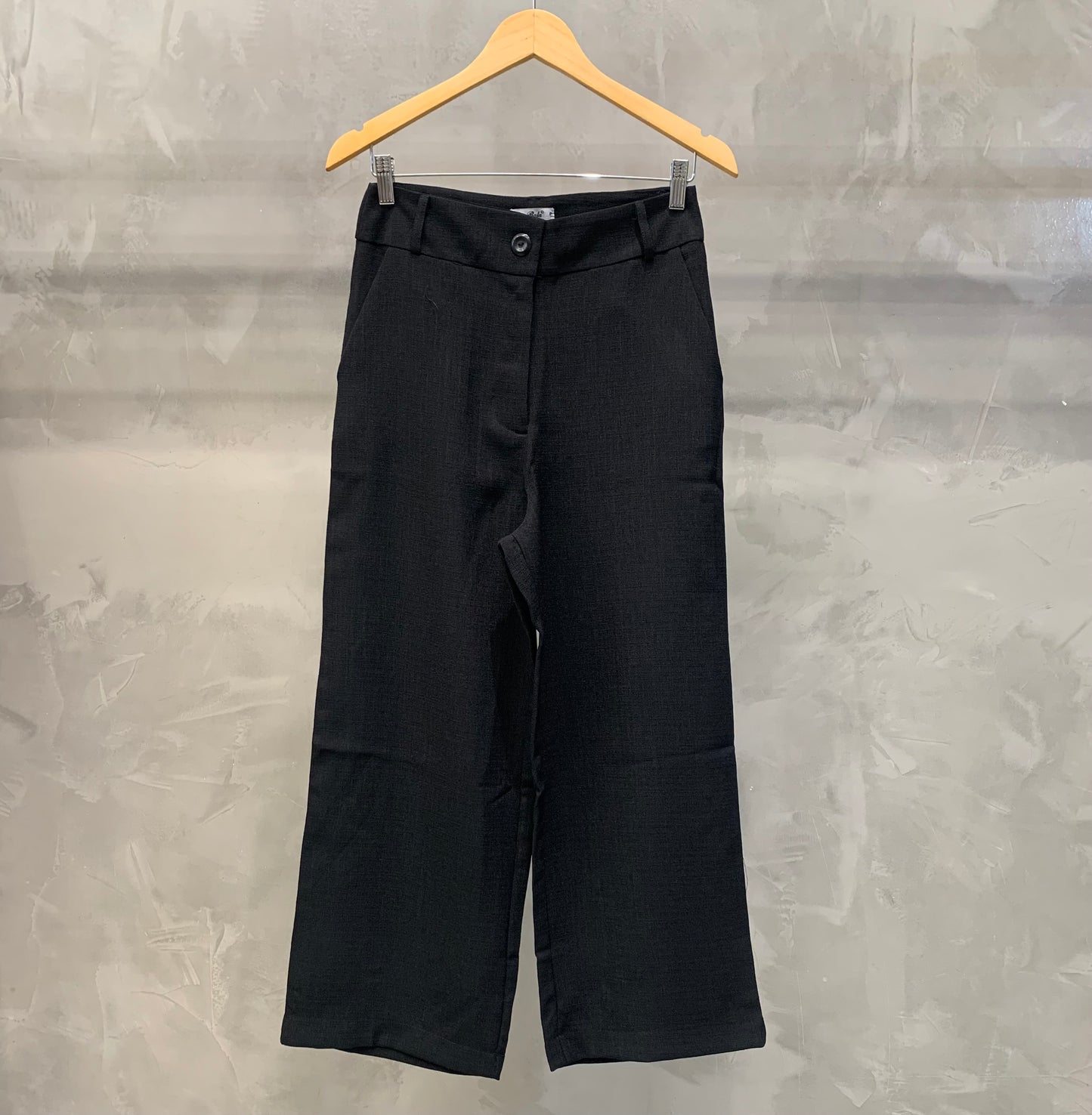 Calça Pantacourt Preto 29540