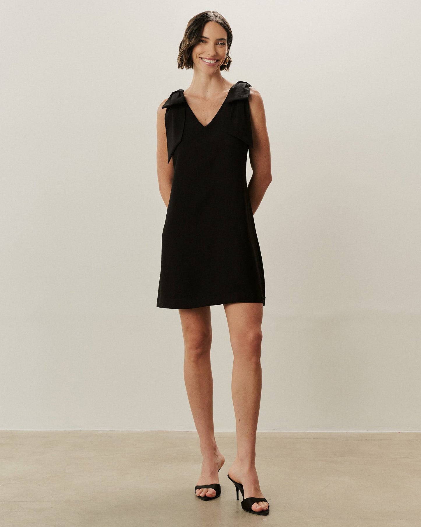 Vestido Curto Com Laço 91260