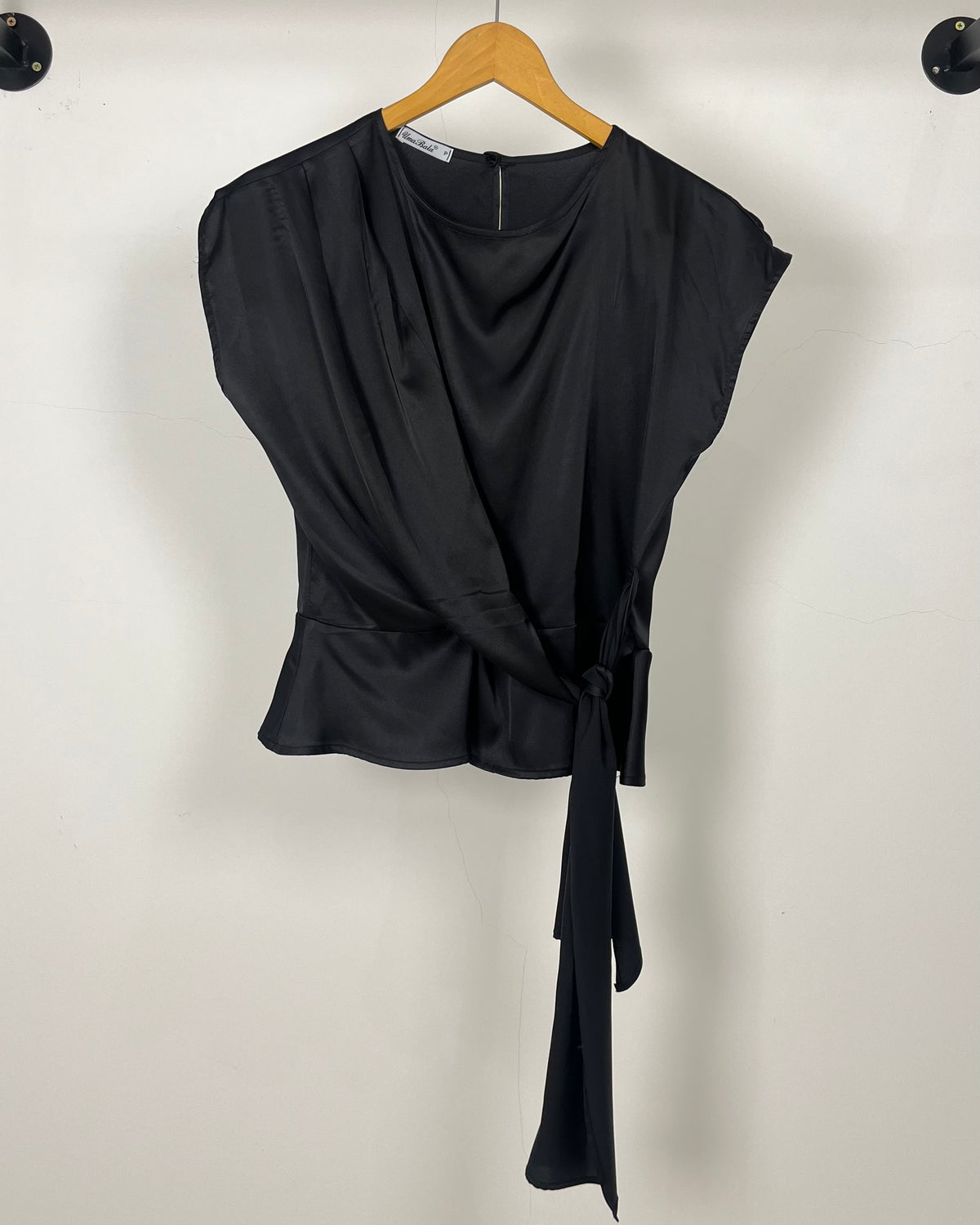 Blusa De Cetim Com Manga Japonesa E Amarração Na Frente 92782