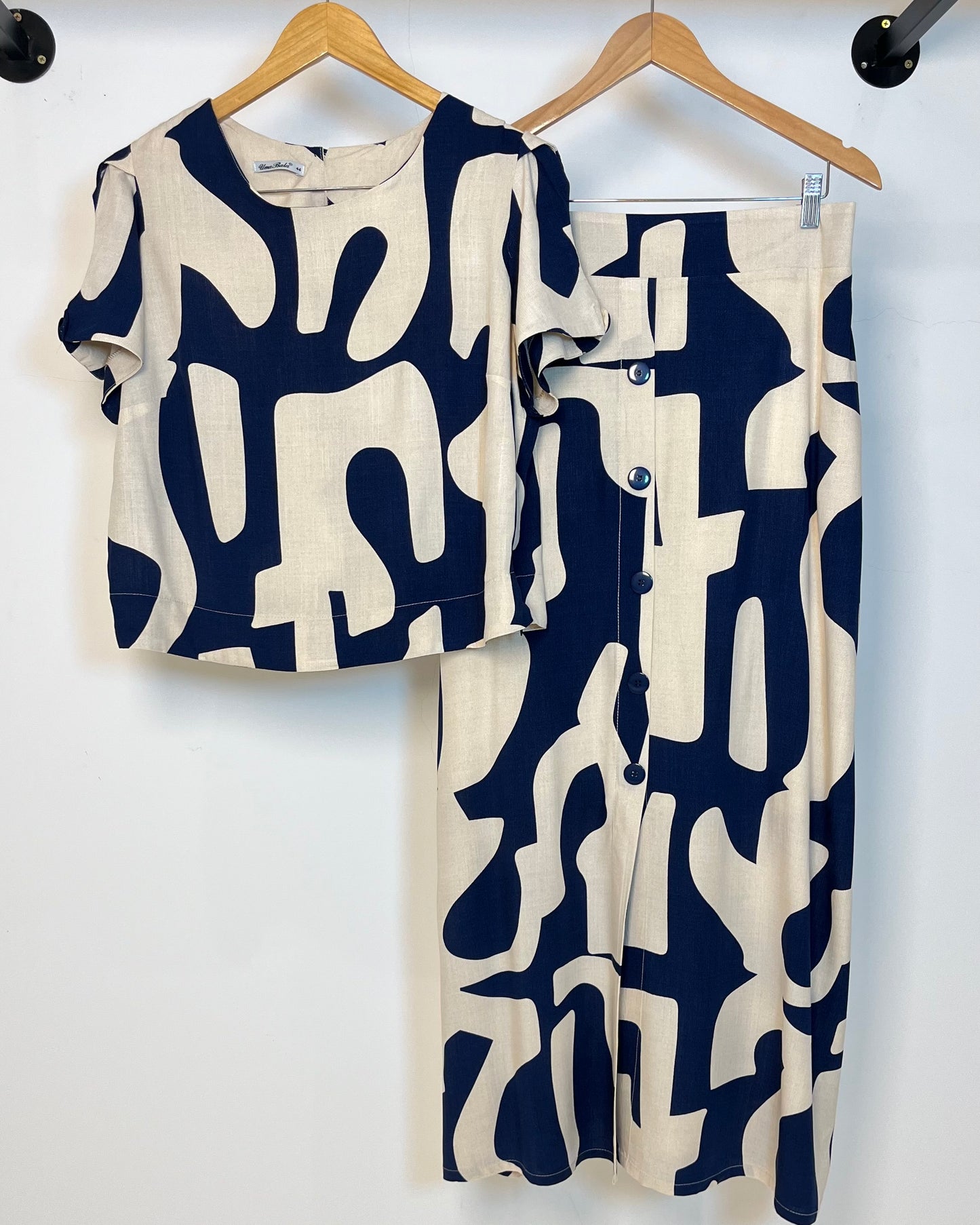 Conjunto Plus de Saia e Cropped 91601