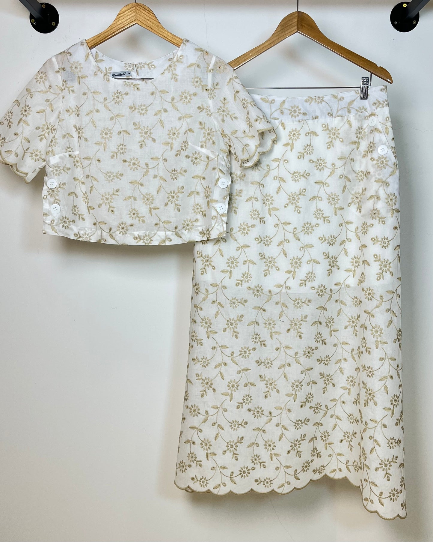 Conjunto Saia e Cropped de Algodão Bordado 90560