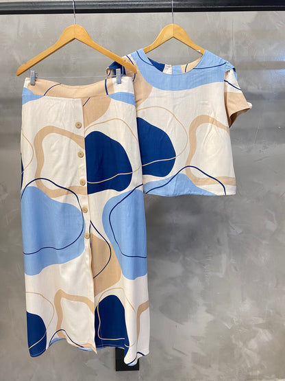 Conjunto plus de saia cropped 91602