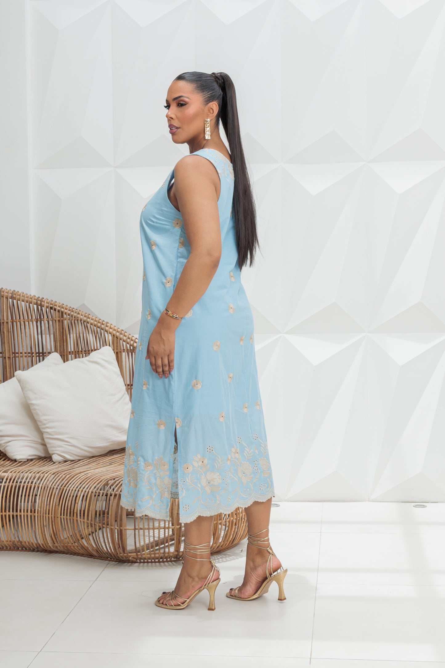 Vestido Midi Plus de Algodão Bordado 92011